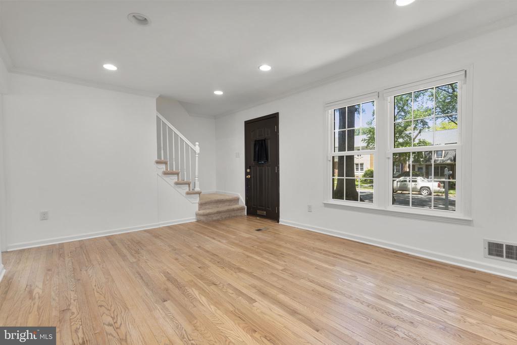 2407 ALSOP COURT