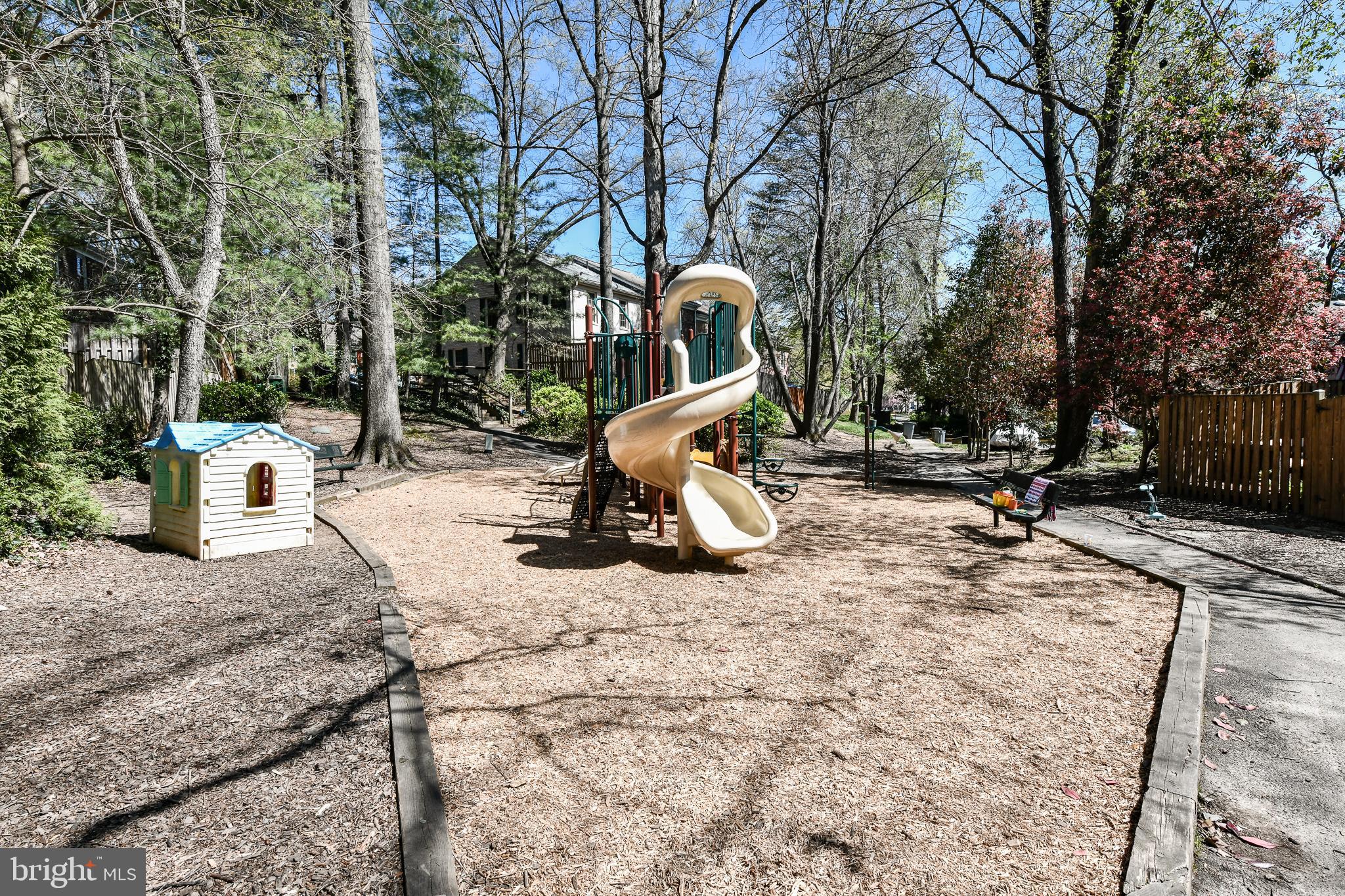 2407 ALSOP COURT