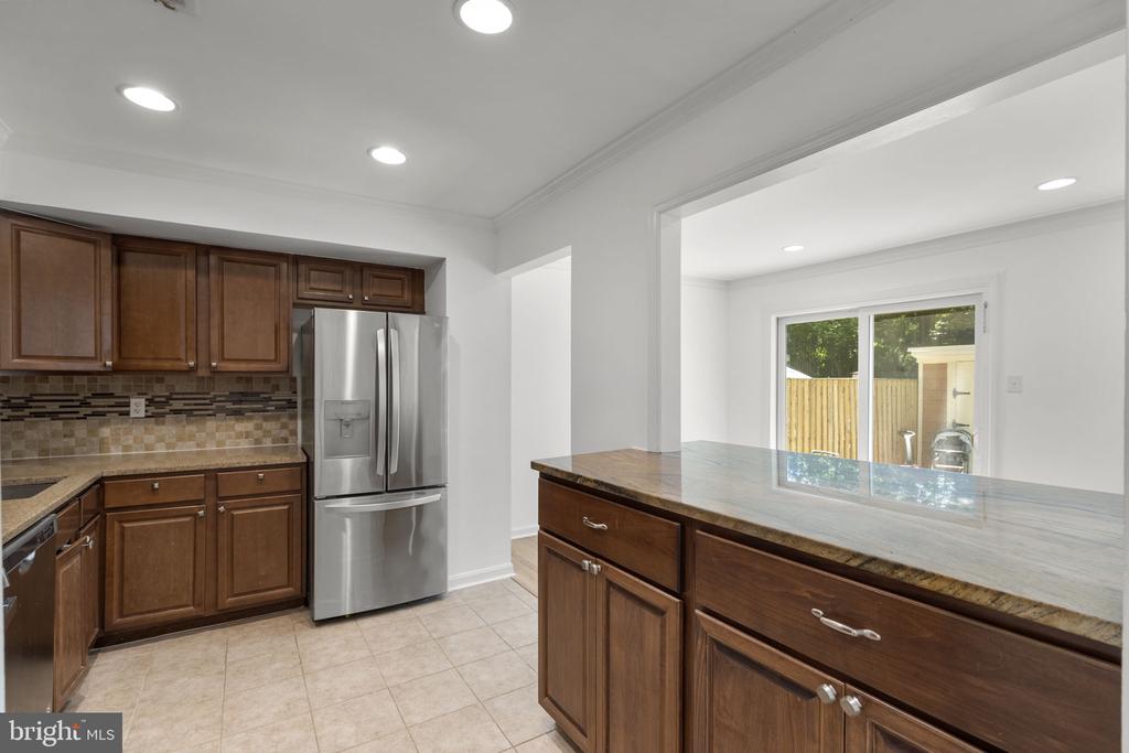2407 ALSOP COURT