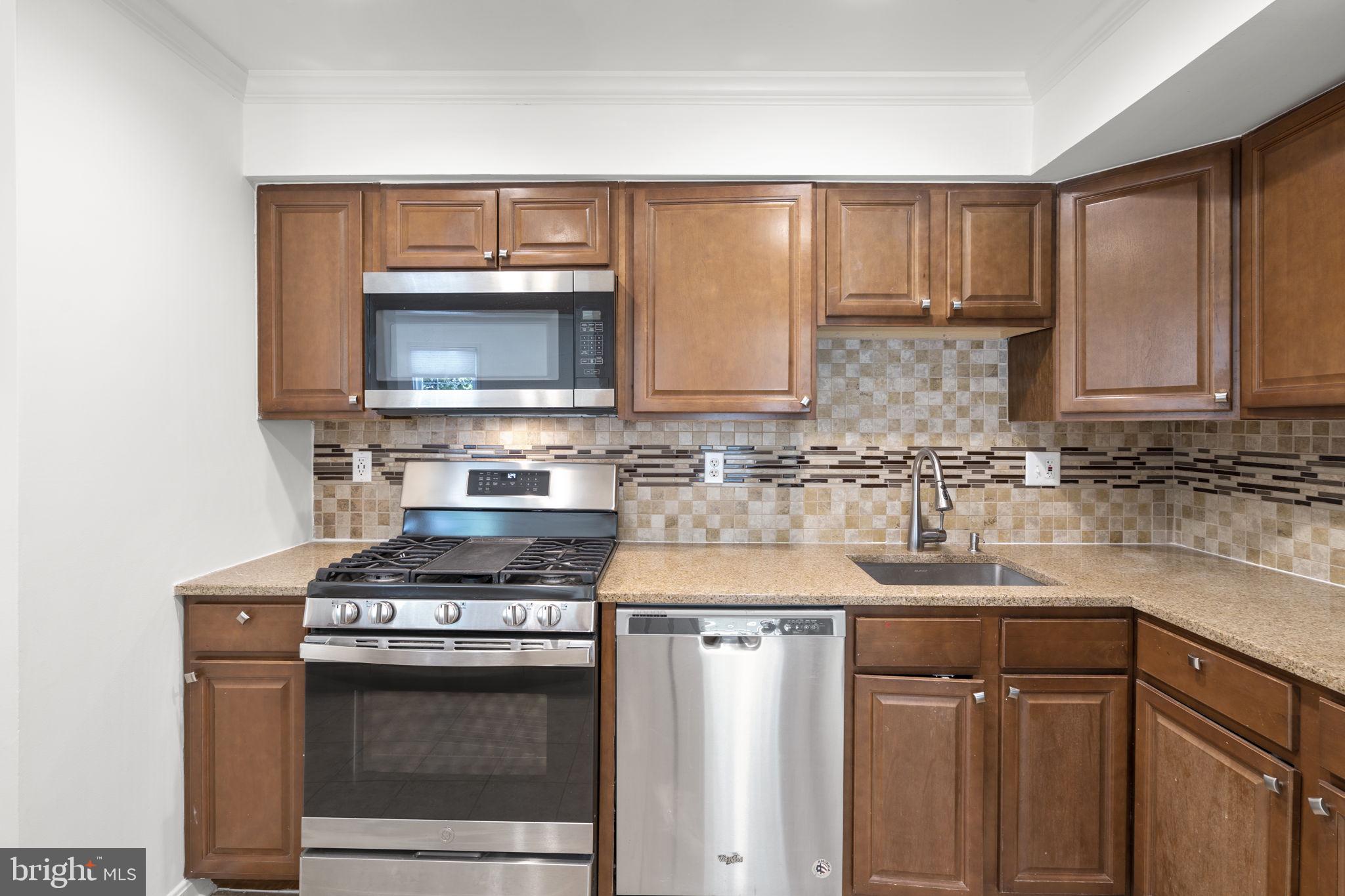 2407 ALSOP COURT