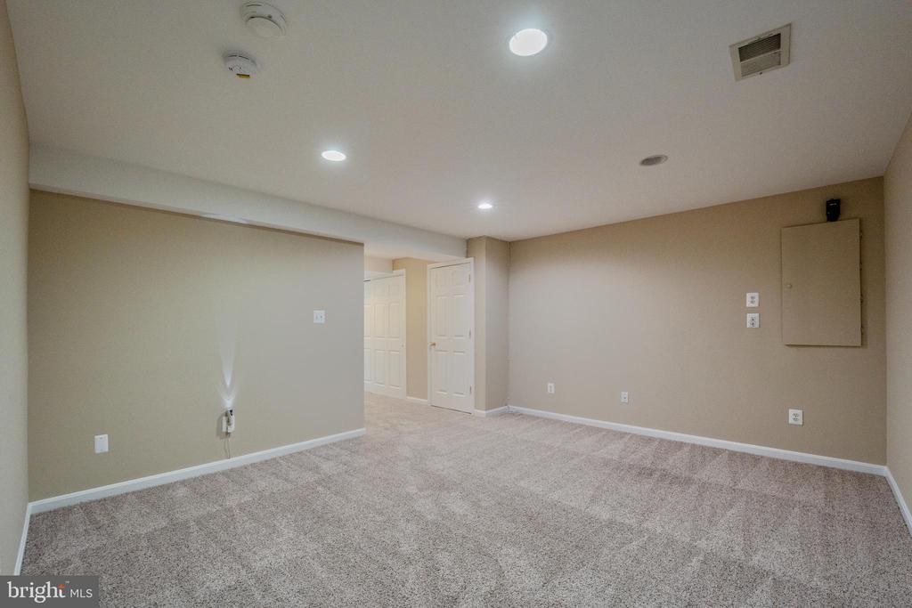1327 MURRAY DOWNS WAY