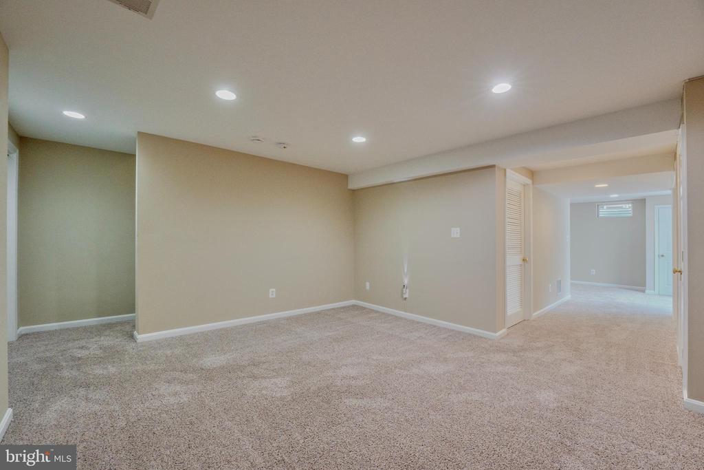 1327 MURRAY DOWNS WAY