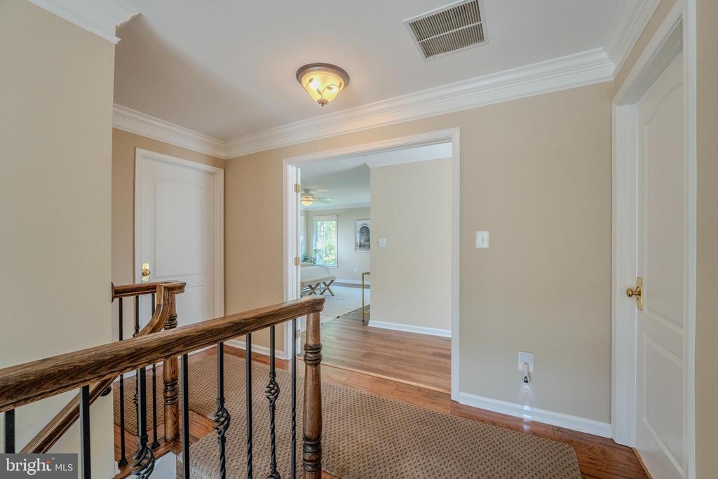 1327 MURRAY DOWNS WAY