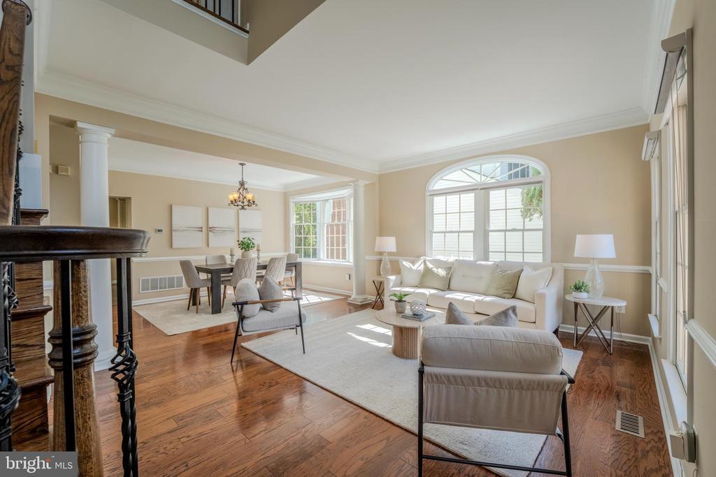 1327 MURRAY DOWNS WAY