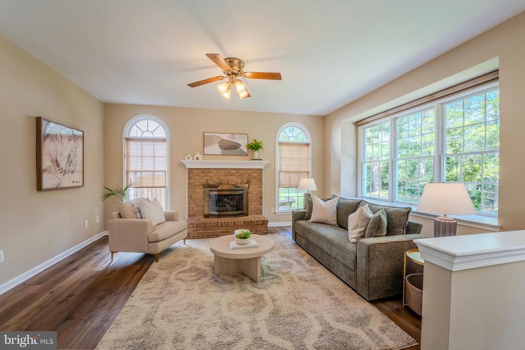 1327 MURRAY DOWNS WAY
