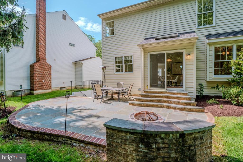 1327 MURRAY DOWNS WAY