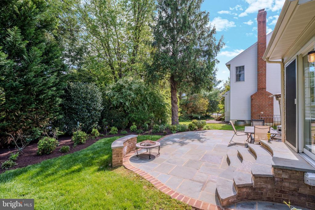 1327 MURRAY DOWNS WAY