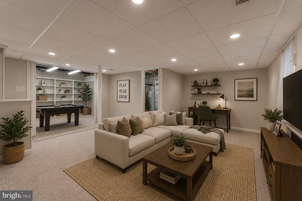 8202 EXCALIBUR COURT