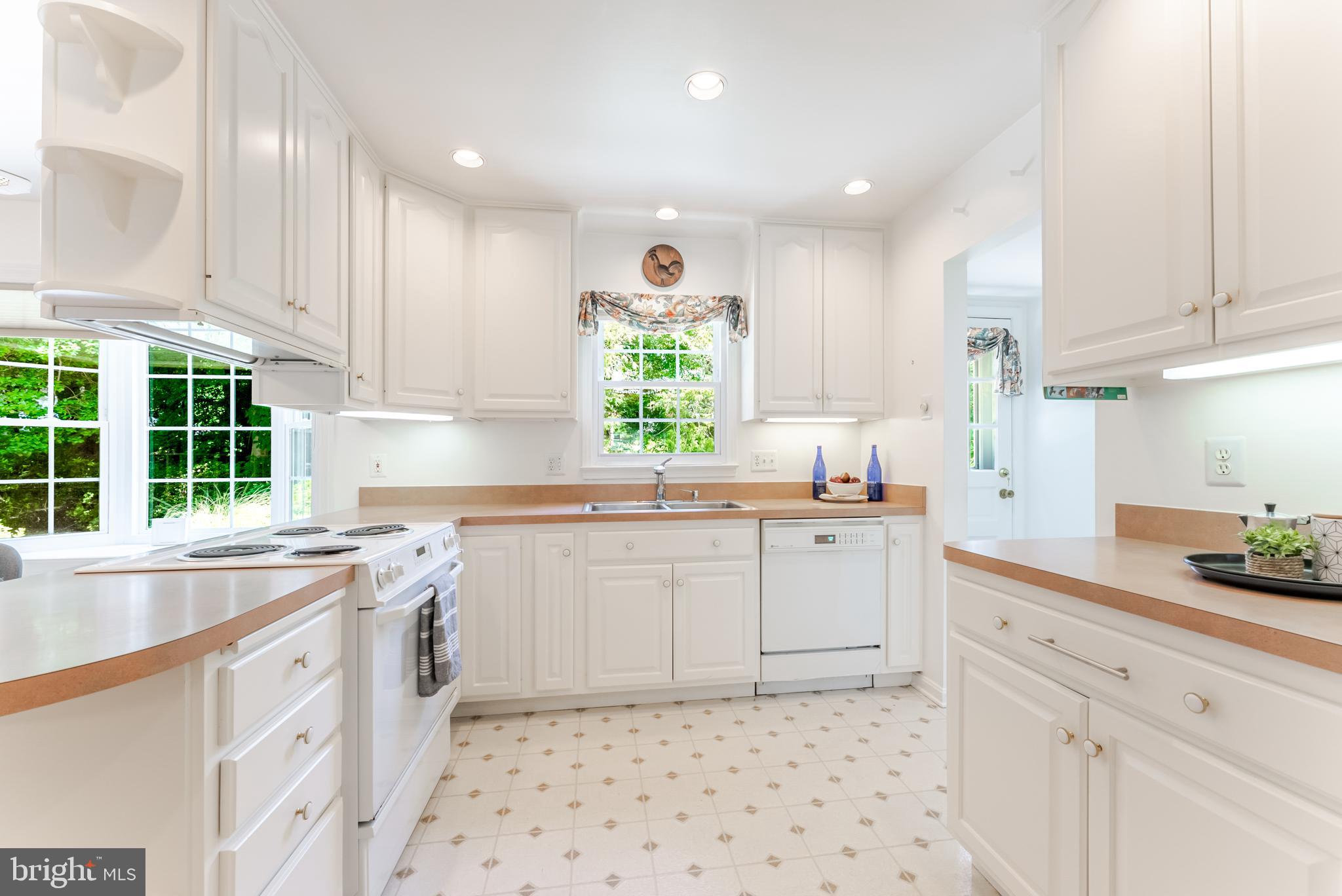 8202 EXCALIBUR COURT