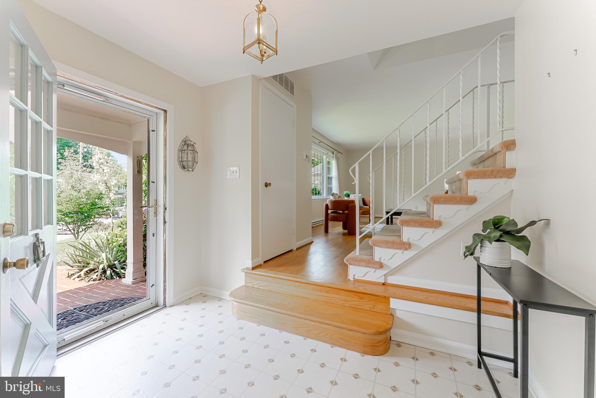 8202 EXCALIBUR COURT