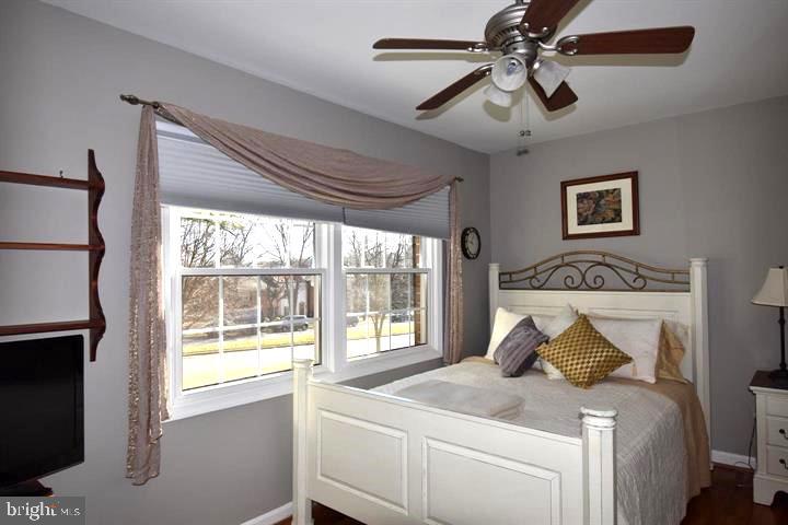 8244 CARRLEIGH PARKWAY