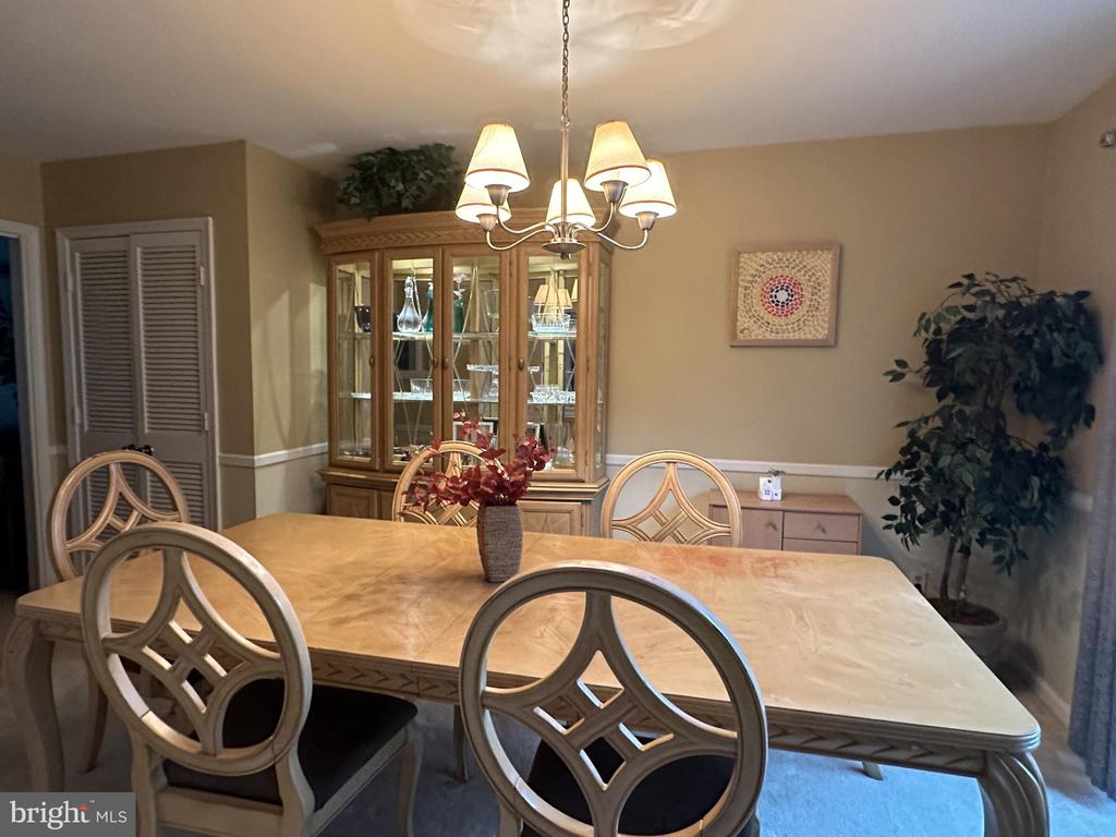 8244 CARRLEIGH PARKWAY