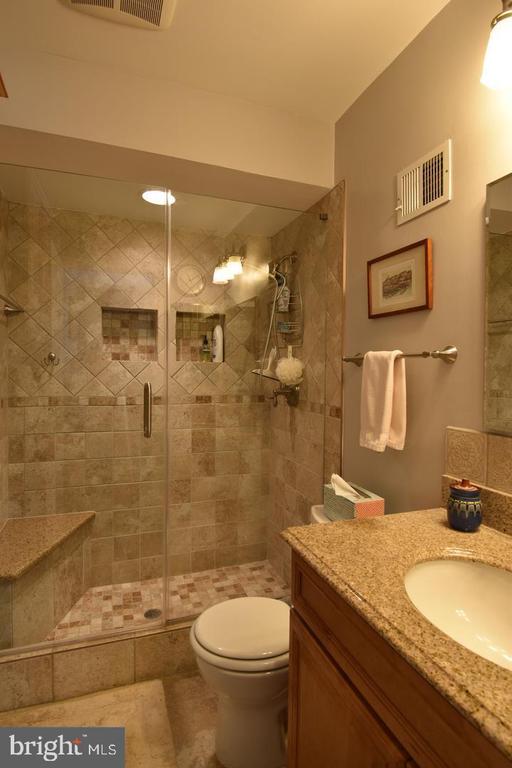 8244 CARRLEIGH PARKWAY