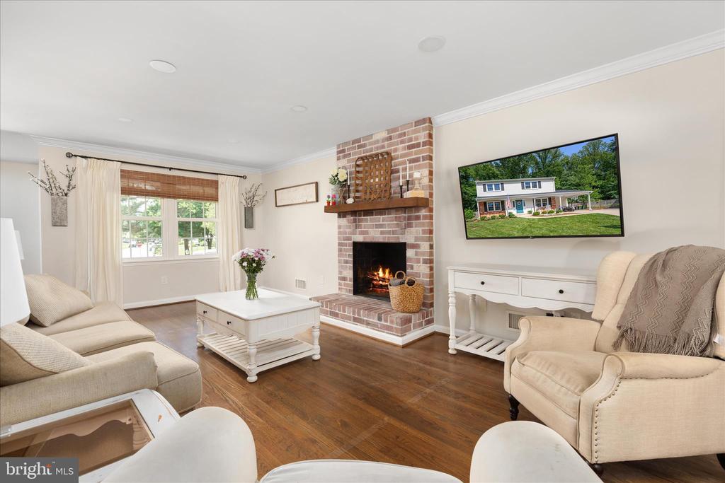 9100 DONNA DEAN DRIVE