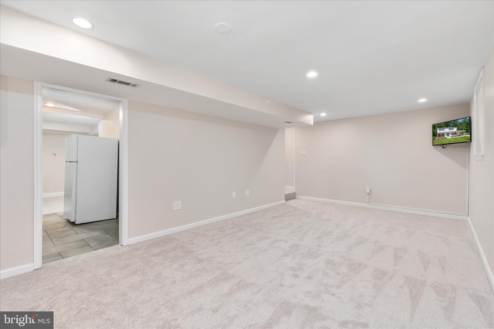 9100 DONNA DEAN DRIVE