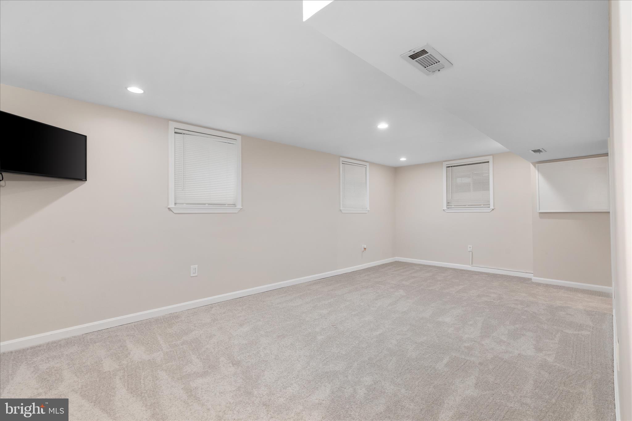 9100 DONNA DEAN DRIVE
