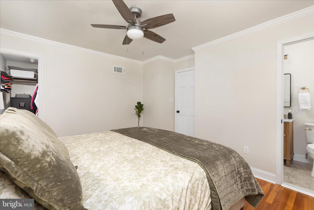 9100 DONNA DEAN DRIVE