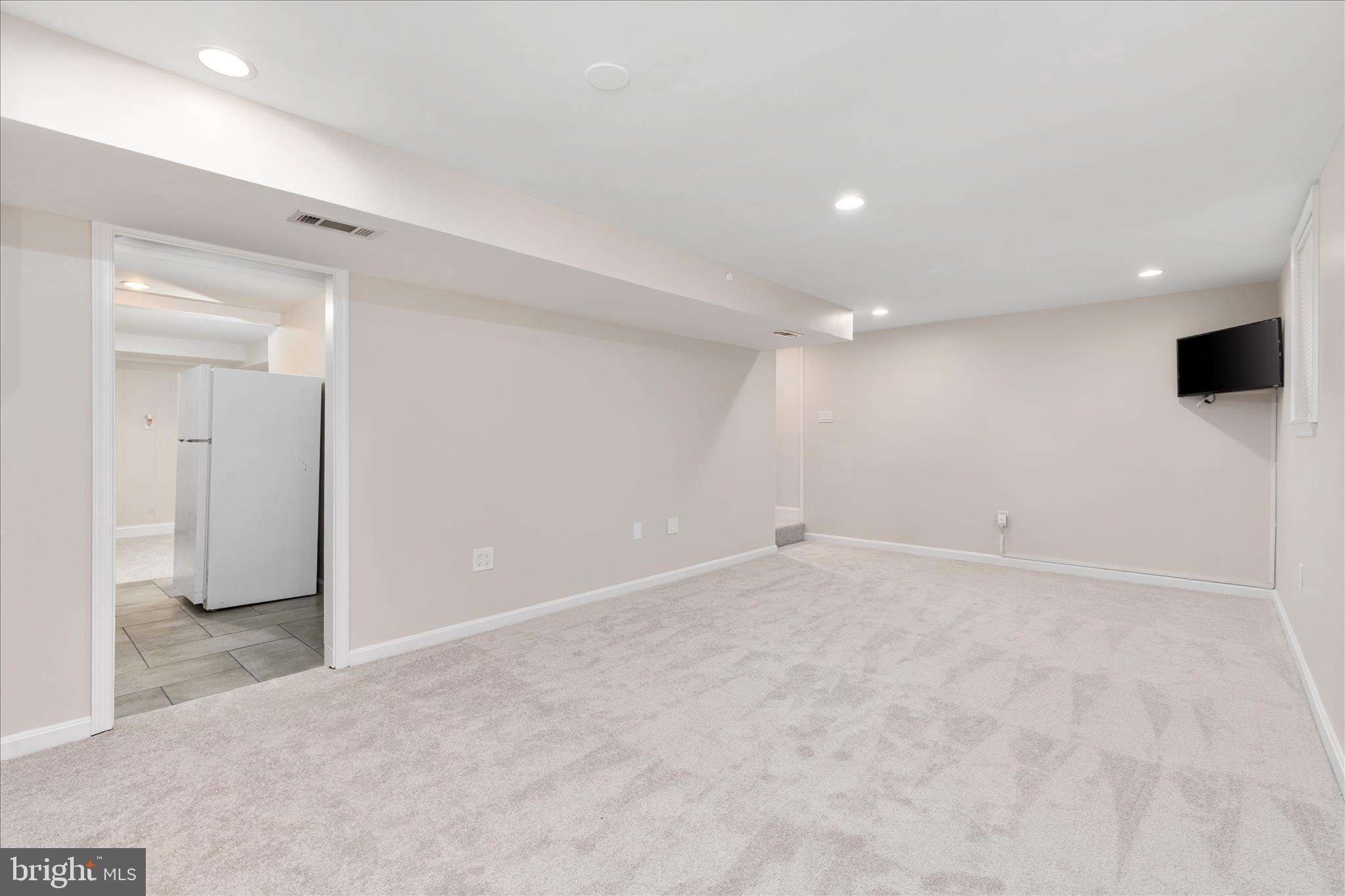 9100 DONNA DEAN DRIVE