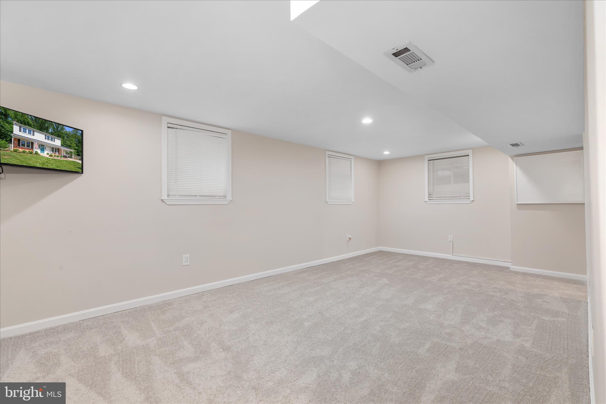 9100 DONNA DEAN DRIVE