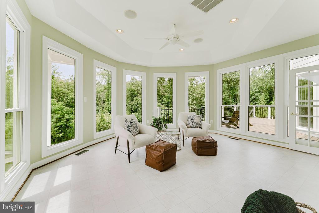 9772 THORN BUSH DRIVE
