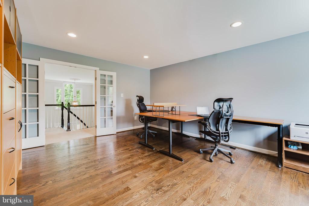 9772 THORN BUSH DRIVE