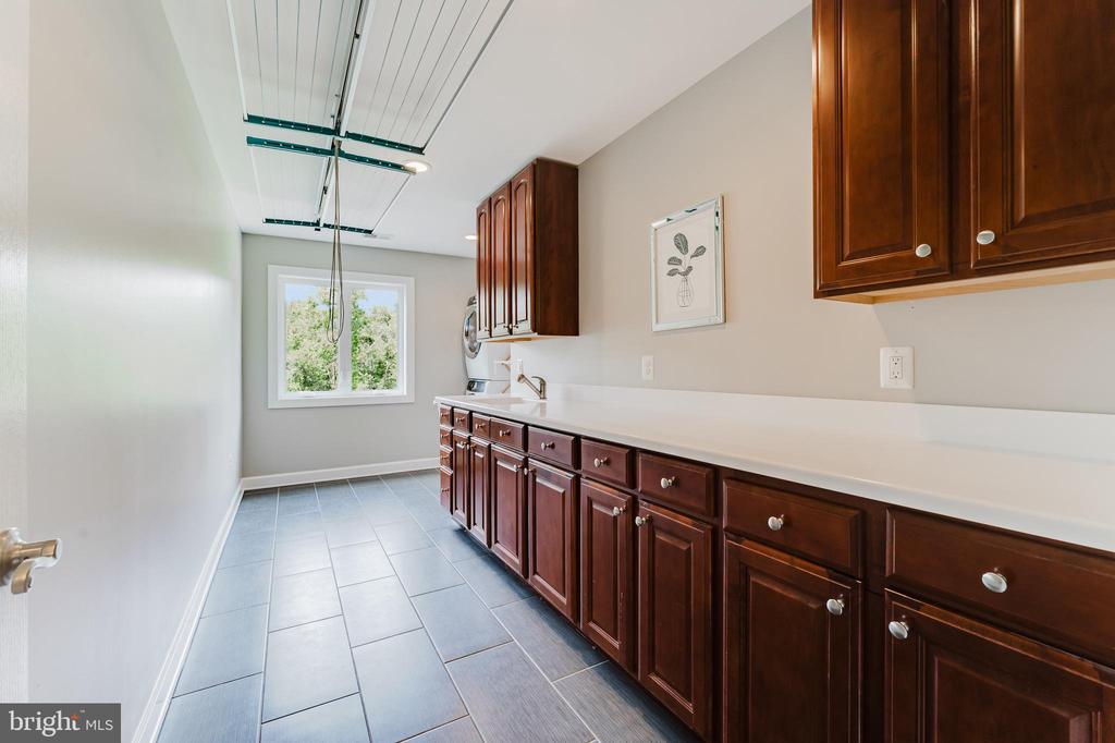 9772 THORN BUSH DRIVE