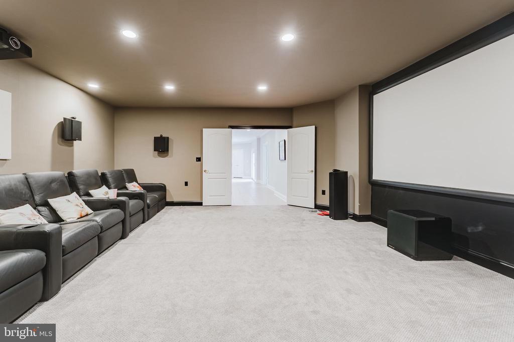 9772 THORN BUSH DRIVE