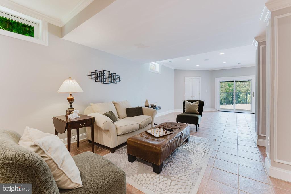 9772 THORN BUSH DRIVE