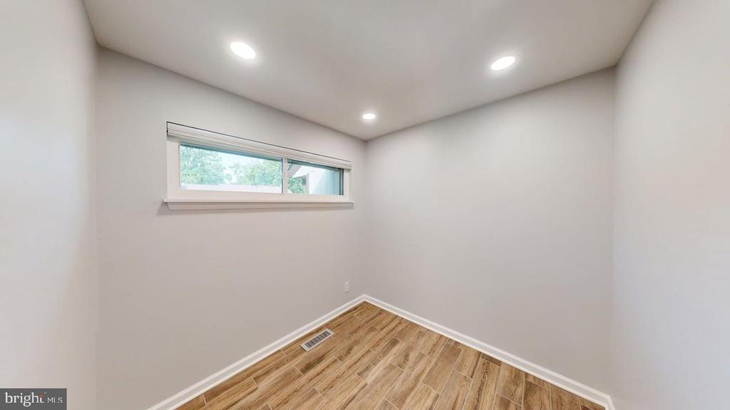 1689 WESTWIND WAY 182