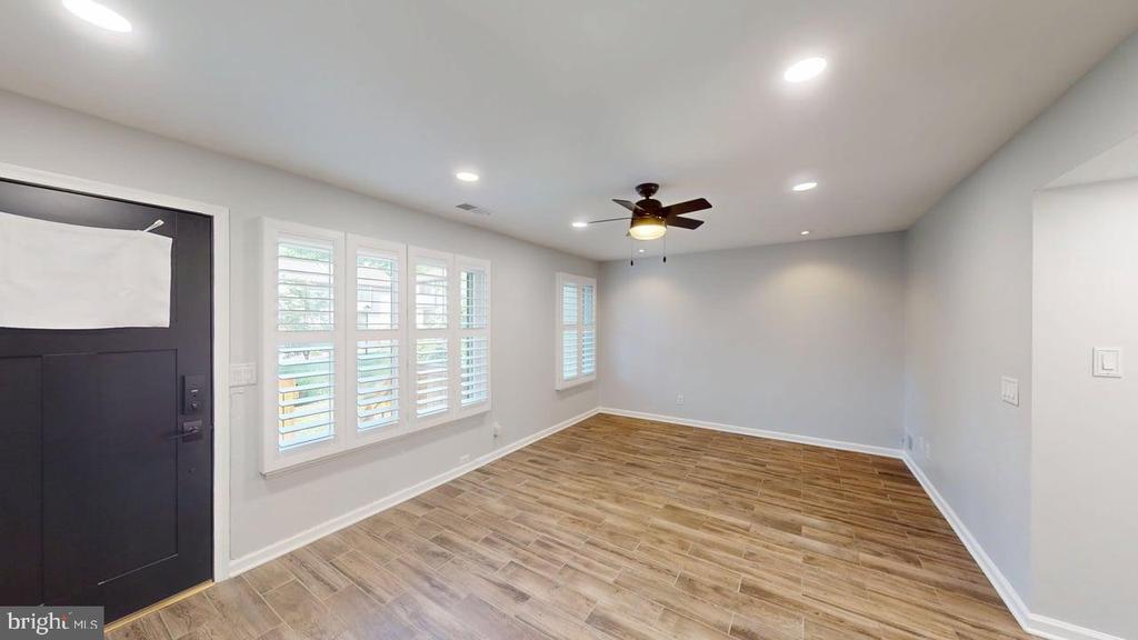 1689 WESTWIND WAY 182