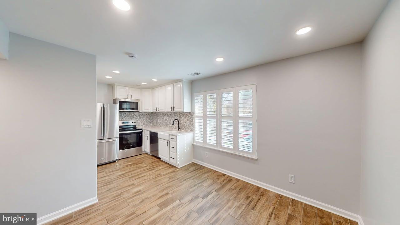 1689 WESTWIND WAY 182