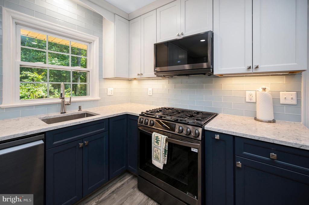 4611 TAPESTRY DRIVE