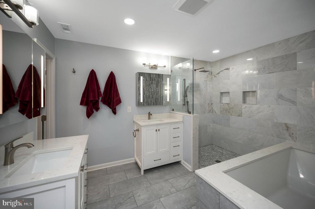 4611 TAPESTRY DRIVE