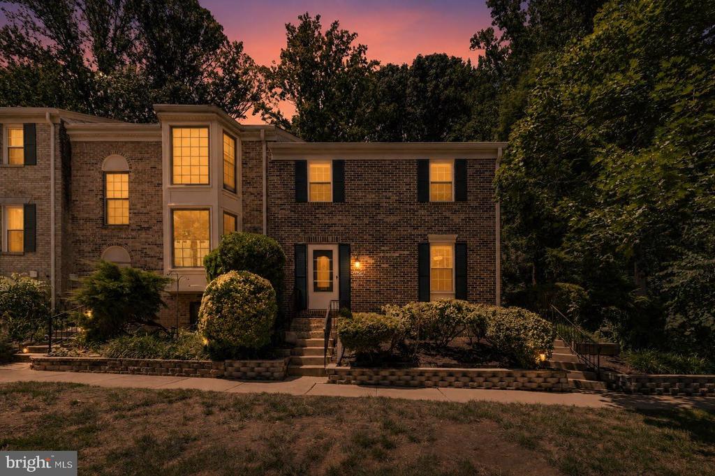 6010 HEATHWICK COURT