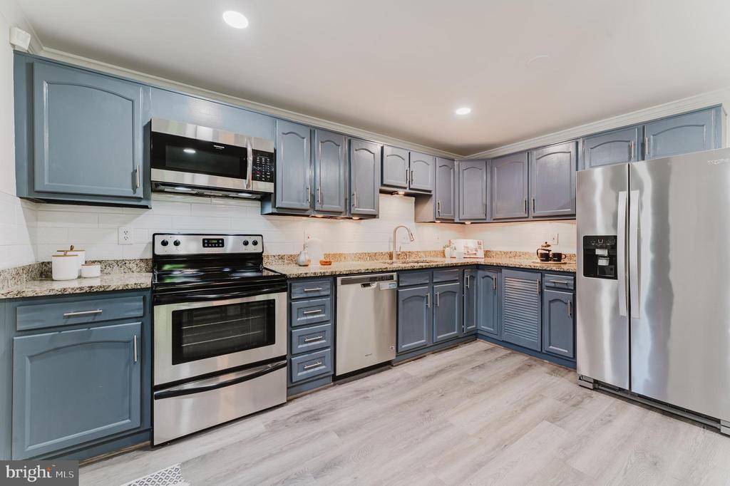 6010 HEATHWICK COURT