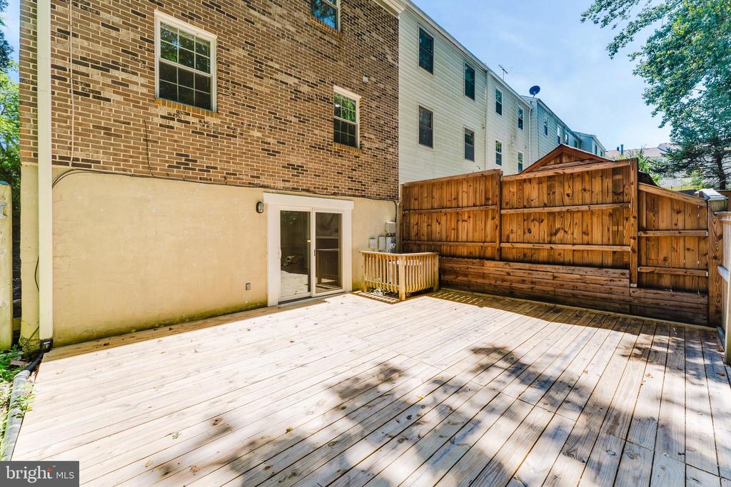 6010 HEATHWICK COURT