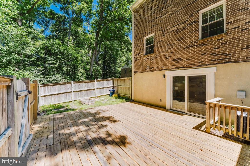 6010 HEATHWICK COURT