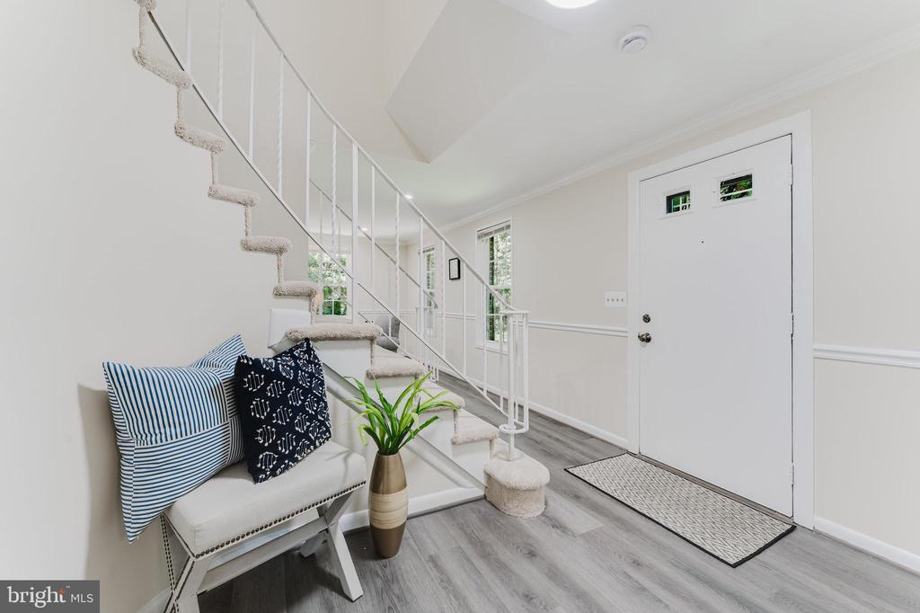 6010 HEATHWICK COURT