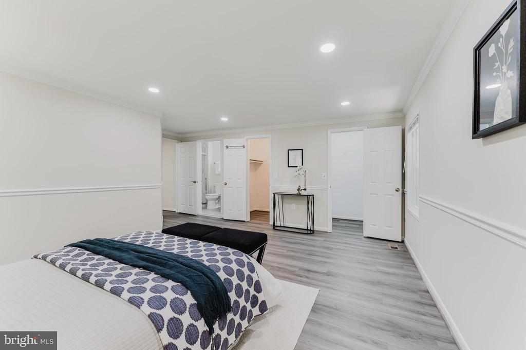 6010 HEATHWICK COURT