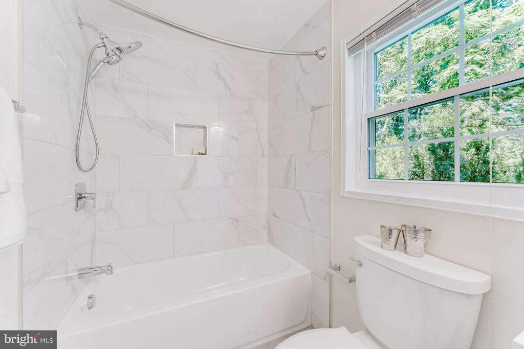 6010 HEATHWICK COURT