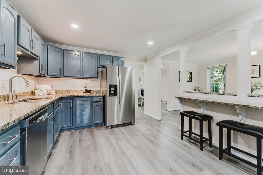 6010 HEATHWICK COURT