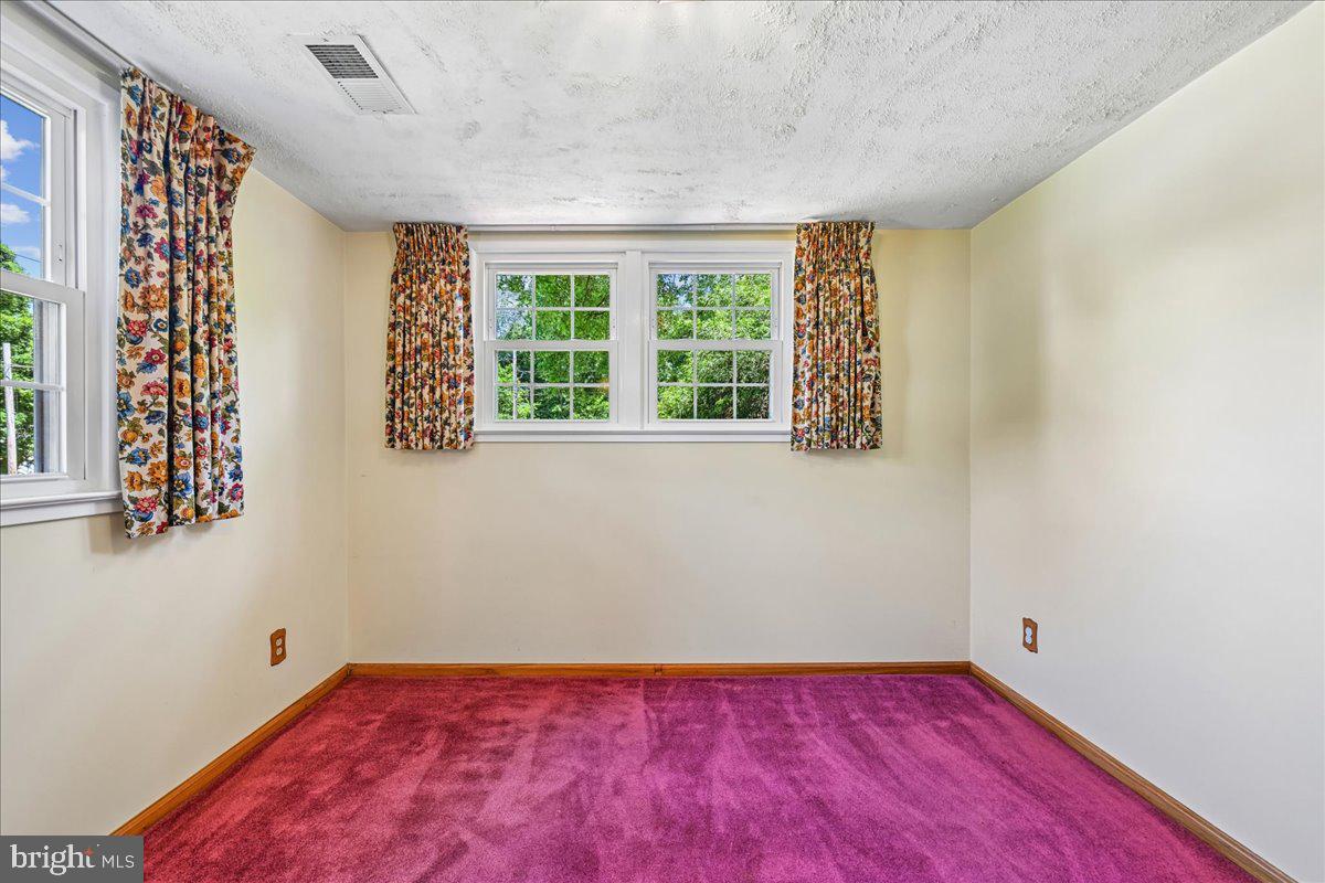 5643 INVERCHAPEL ROAD