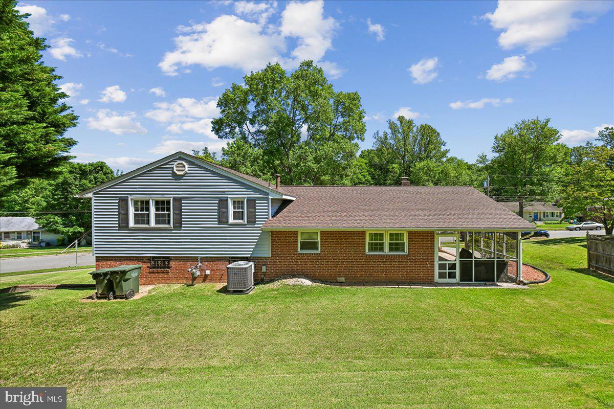 5643 INVERCHAPEL ROAD