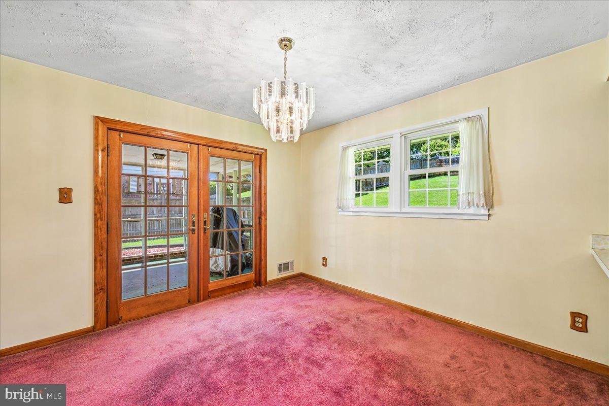 5643 INVERCHAPEL ROAD