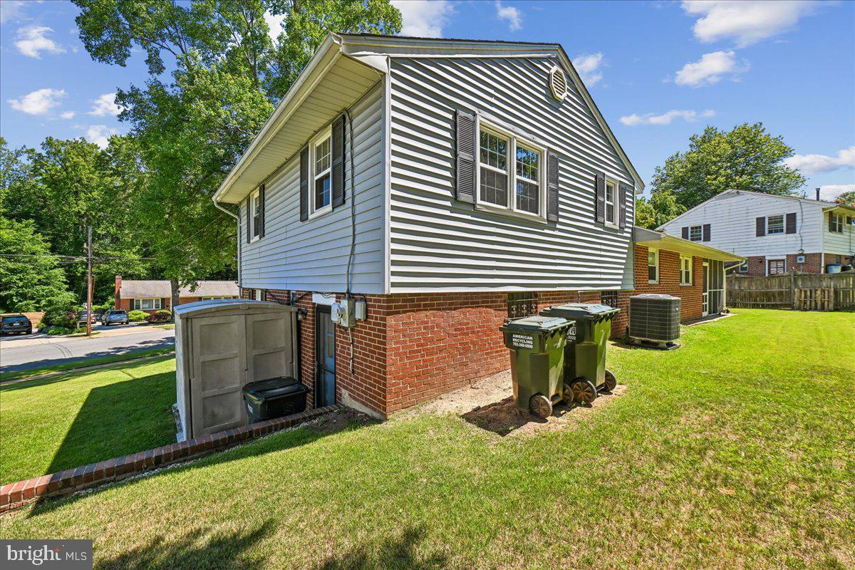 5643 INVERCHAPEL ROAD