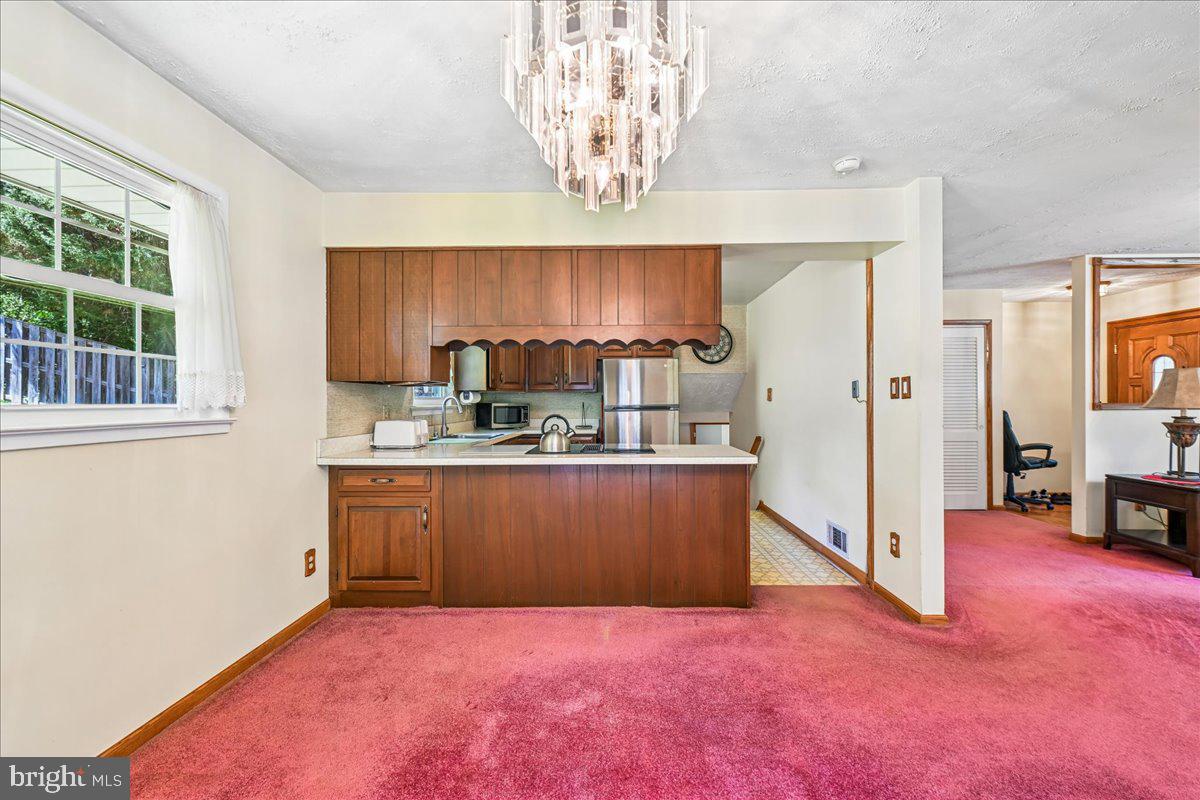 5643 INVERCHAPEL ROAD