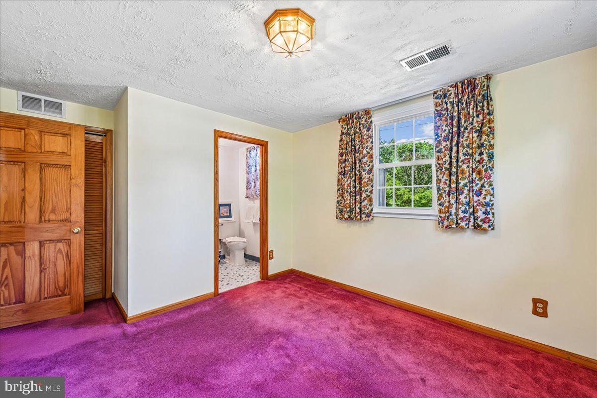 5643 INVERCHAPEL ROAD