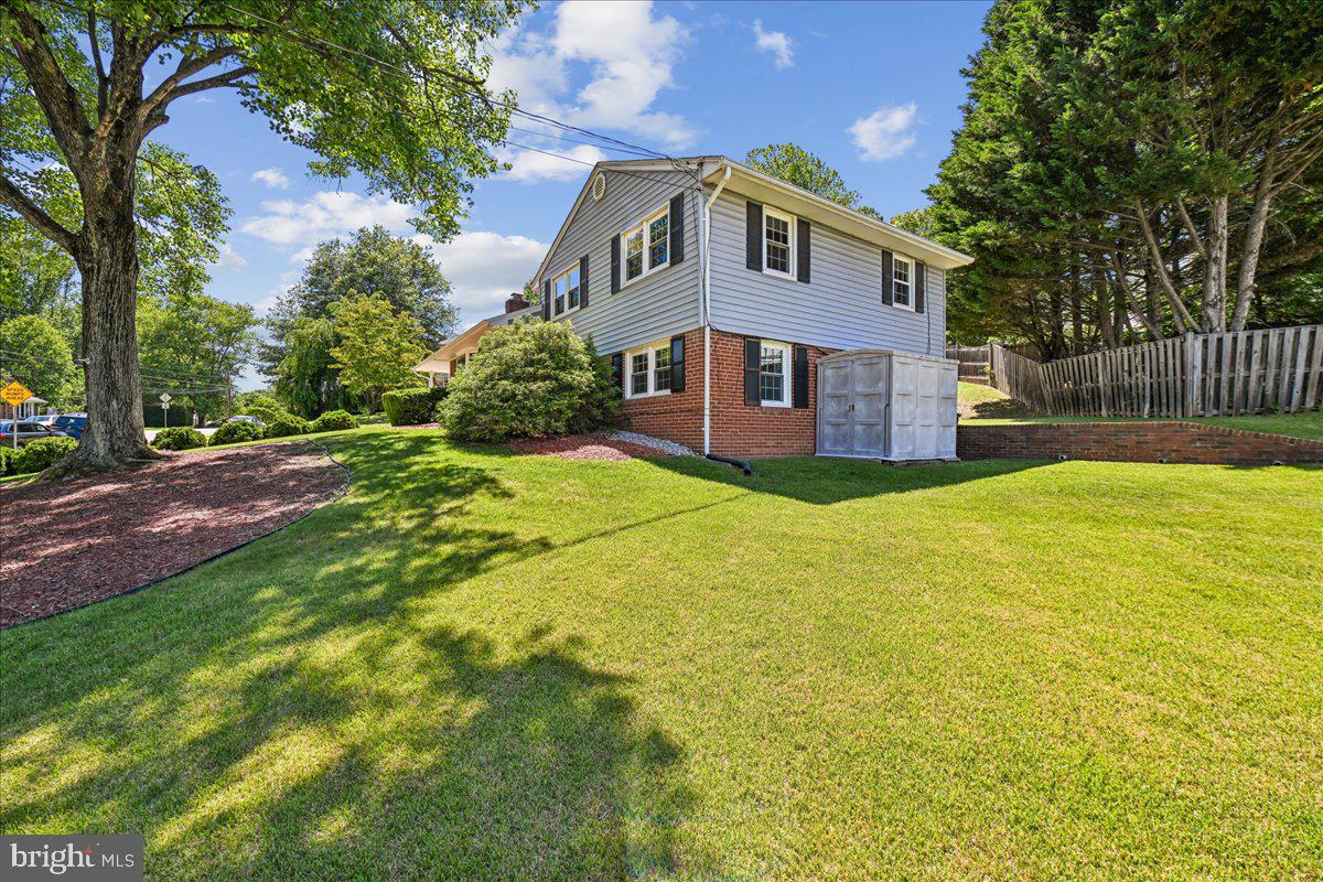 5643 INVERCHAPEL ROAD