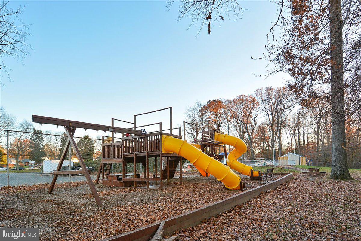 5643 INVERCHAPEL ROAD