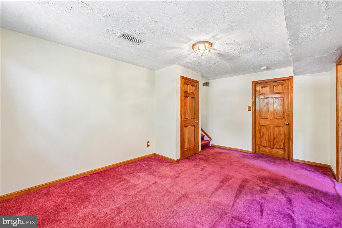 5643 INVERCHAPEL ROAD
